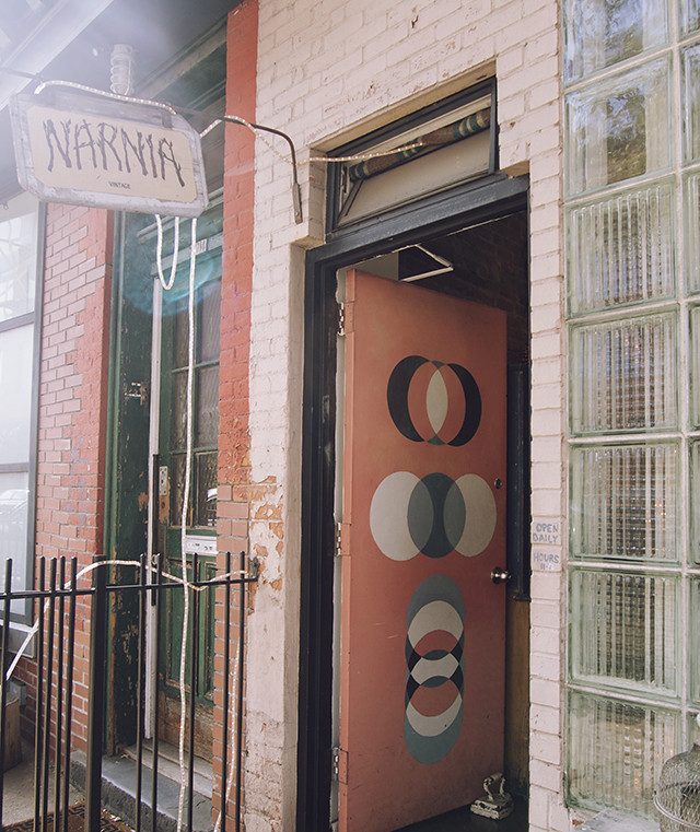 a guide to brooklyn : being little. british uk travel blogger usa america new york brooklyn city guide eating out vintage shopping williamsburg hipster being little narnia