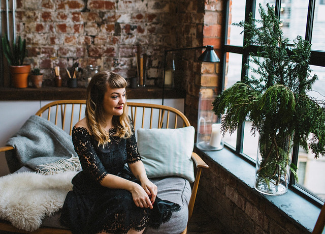 vintage inspired christmas party outfit audrina dress joanie the forge bristol blogger fashion blogger lauren jayne hall photographer