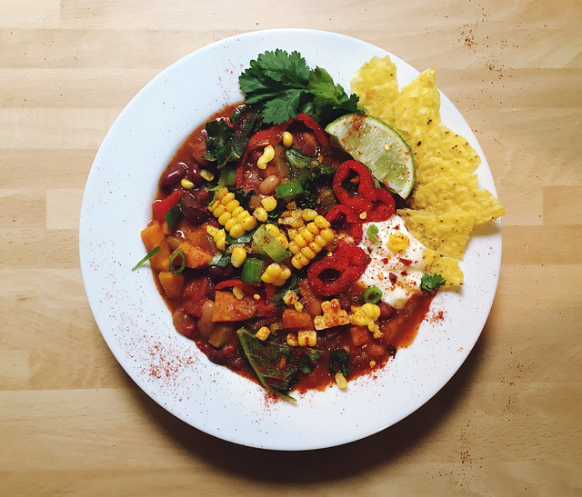 the best veggie chilli recipe : being little. being little best bristol british uk food blog blogger best veggie vegetarian vegan chilli chili recipe mexican food