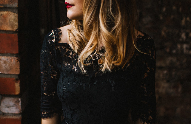 vintage inspired christmas party outfit audrina dress joanie the forge bristol blogger fashion blogger lauren jayne hall photographer