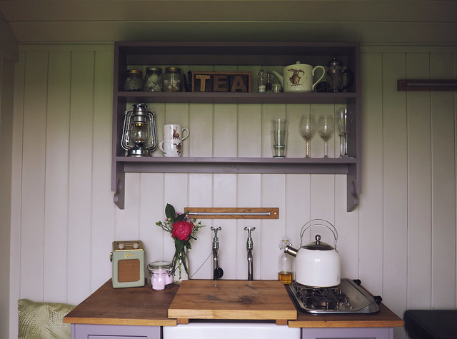 Plankbridge Shepherd's Hut, Colber Farm Plankbridge Shepherd's Hut, Colber Farm Happy Hare, canopy and stars, being little bristol travel lifestyle blog blogger lyzi kitchen kitchenette