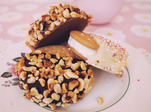 3 Ways to Eat Vegan Ice Cream with Alpro : being little. vegan ice cream recipes ice cream sandwich cereal krispie treat cornflake cake alpro hazelnut chocolate vanilla being little bristol uk lifestyle food blogger