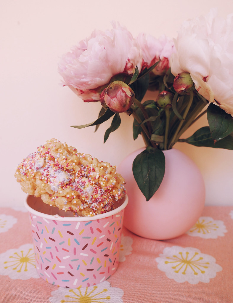 3 Ways to Eat Vegan Ice Cream with Alpro : being little. vegan ice cream recipes ice cream sandwich cereal krispie treat cornflake cake alpro hazelnut chocolate vanilla being little bristol uk lifestyle food blogger