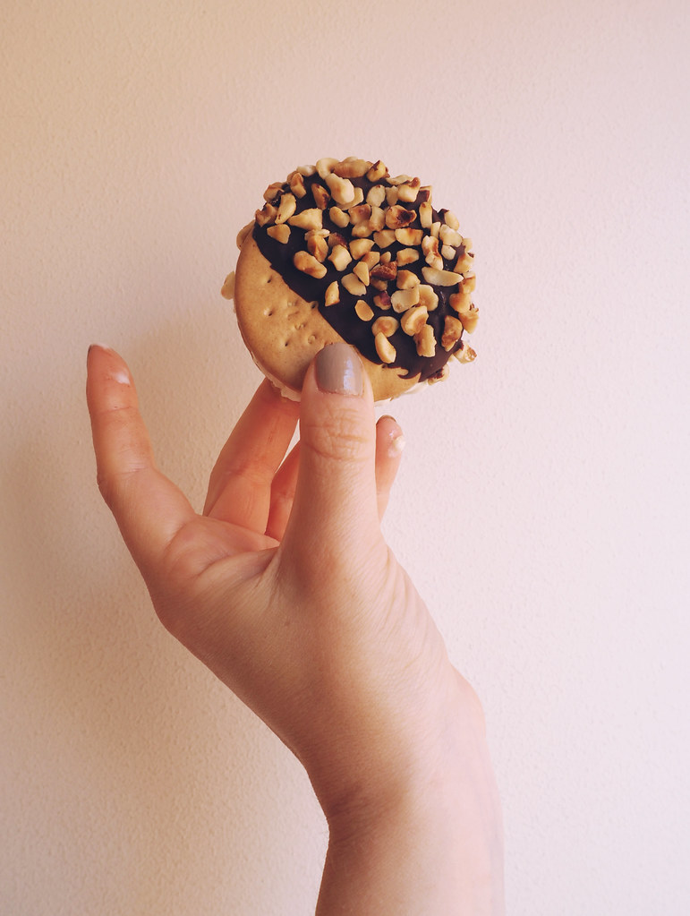 3 Ways to Eat Vegan Ice Cream with Alpro : being little. vegan ice cream recipes ice cream sandwich cereal krispie treat cornflake cake alpro hazelnut chocolate vanilla being little bristol uk lifestyle food blogger