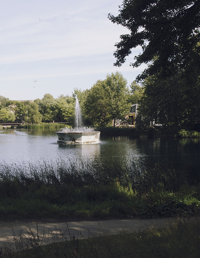 solo uk female travel blog blogger to montreal canada