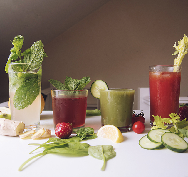 Fruity & veggie cocktail recipes. Fresh fruit & vegetable juices & cocktails
