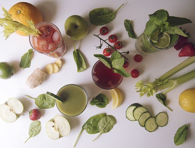 Fruity & veggie cocktail recipes. Fresh fruit & vegetable juices & cocktails